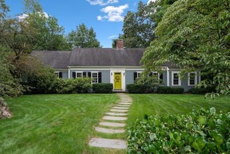 20 Chatham Cir, Wellesley Hills, MA 02481