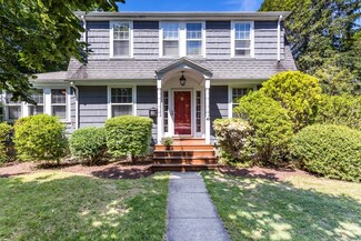 49 Cottage St, Sharon, MA 02067