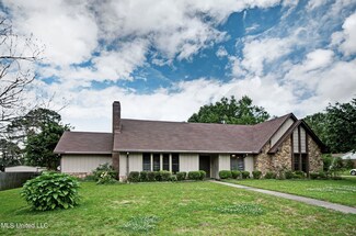 213 Lindale Cir, Clinton, MS 39056