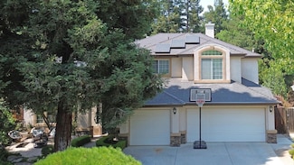 8295 N Yorktown Dr, Fresno, CA 93720