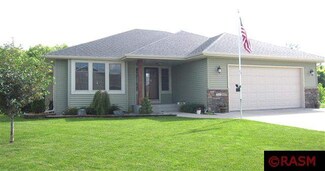 410 Owl Ln, Eagle Lake, MN 56024