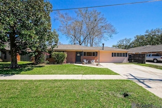 1004 S Shirley Ave, Gonzales, LA 70737
