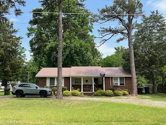 518 Playground Rd, Archdale, NC 27263