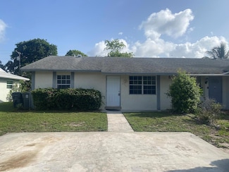 4597 Arthur St, Palm Beach Gardens, FL 33418