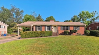 2841 Deerwood Dr, Winston Salem, NC 27103