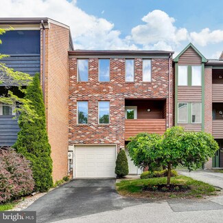 9466 Clocktower Ln, Columbia, MD 21046