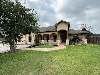 1596 Wildwood Trail Blvd, Kingsville, TX 78363