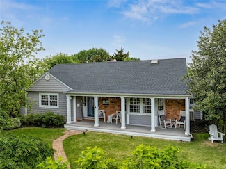 85 Shore Rd, Amityville, NY 11701