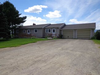 579 Armstrong Rd, Newport Center, VT 05857