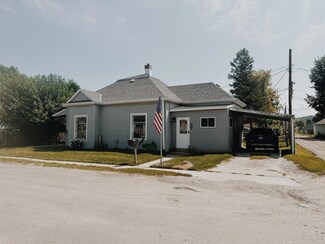 505 S 12th St, Council Bluffs, IA 51501