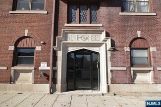 54-56 Oak St Unit 5, Ridgewood, NJ 07450