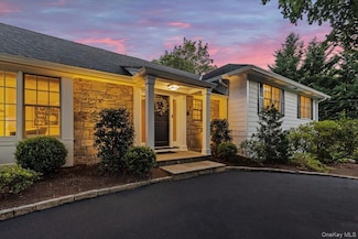 25 Ramapo Trail, Harrison, NY 10528