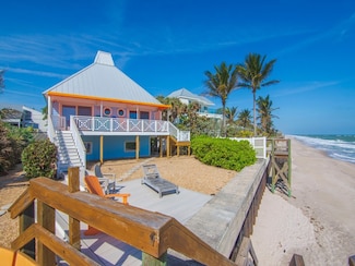9470 Doubloon Dr, Vero Beach, FL 32963