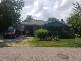 3219 Edgewater Dr, Vermilion, OH 44089