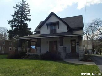 1804 Valley Dr, Syracuse, NY 13207