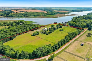 300 Hickory Ln, Chestertown, MD 21620