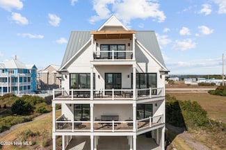 3003 Emerald Dr, Emerald Isle, NC 28594