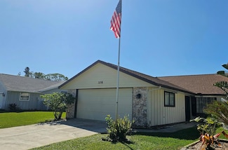 108 Lake Fairgreen Cir, New Smyrna Beach, FL 32168