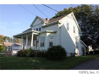 9542 Pinnacle Rd, Sauquoit, NY 13456