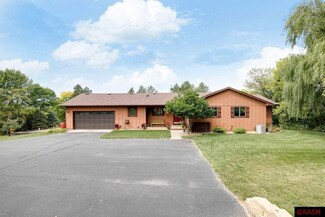 725 Ottawa Rd, Le Sueur, MN 56058