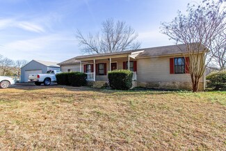 215 Lyles Rd, New Johnsonville, TN 37134