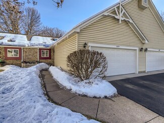 2659 Lake Court Cir, New Brighton, MN 55112
