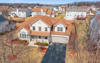 5810 Providence Dr, Hoffman Estates, IL 60192