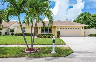 1323 W Indies Way, Lantana, FL 33462