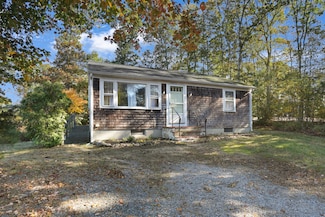 51 Lantern Ln, Vineyard Haven, MA 02568