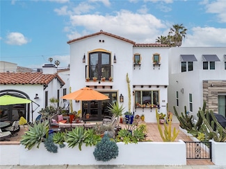 69 Santa Ana Ave, Long Beach, CA 90803