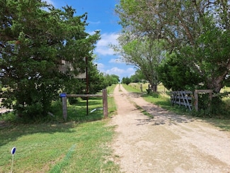 7442 W Highway 159, Fayetteville, TX 78940