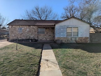 2219 N 5th St, Tahoka, TX 79373