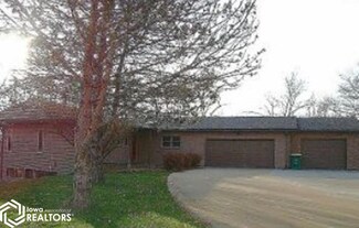 504 Kingman Cir, Fairfield, IA 52556