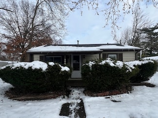 206 Crestwood Ave, Tilton, IL 61833