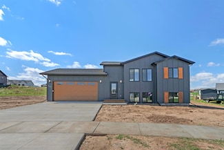 1668 Jeffries Ct, North Lawrence, SD 57783