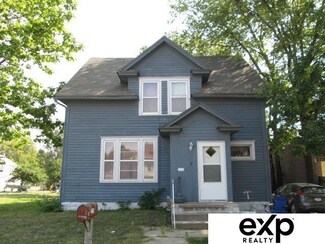 1210 Harlan St, Falls City, NE 68355
