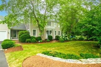 246 Island Dr, Middletown, RI 02842
