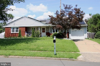 6 Todd Ln, Ewing, NJ 08638