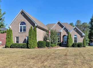 1103 Kacie Dr, Pleasant View, TN 37146