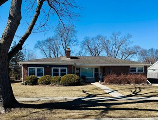 112 N Louis St, Mount Prospect, IL 60056