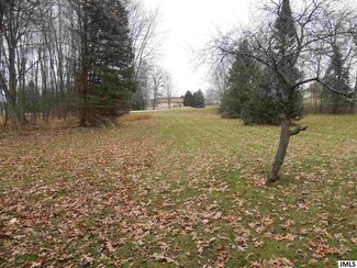 1895 Suncrest Dr Unit 8, Grass Lake, MI 49240