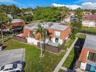 2168 White Pine Cir Unit D, Greenacres, FL 33415