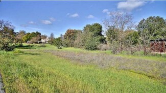 12401 Hilltop Dr, Los Altos Hills, CA 94024