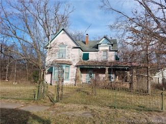 604 Missouri Ave, Stover, MO 65078