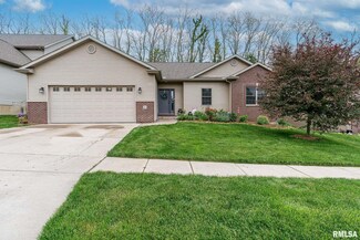 9 Musket Ct, Le Claire, IA 52753