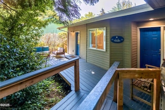 2790 NE Starr Creek Rd, Yachats, OR 97498
