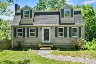 18 Lexington St, Woburn, MA 01801