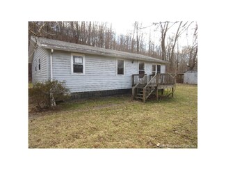5453 E McCarthy Knob Rd, New Albany, IN 47150