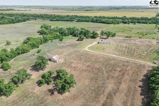 16873 County Road 1000, Lamont, OK 74643