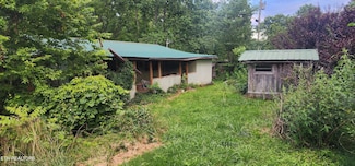 229 Obis Bowling Rd, Robbins, TN 37852
